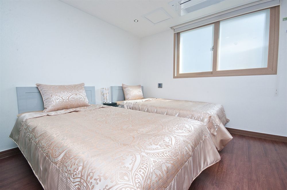 Residence Mumum Hotel Busan Exterior photo